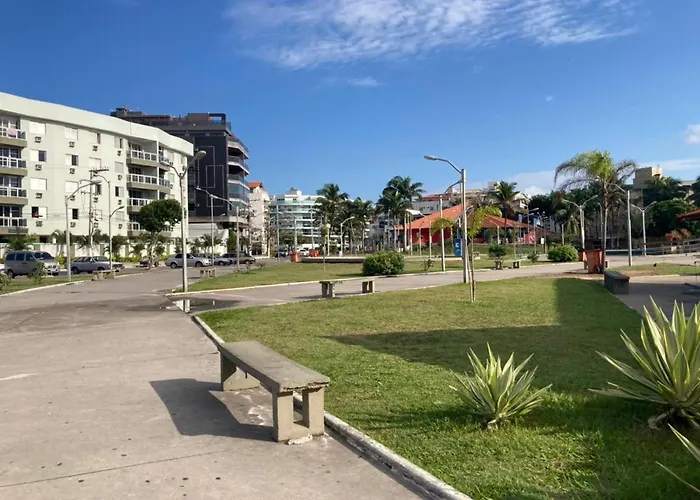 Joneson Aluga Um Apto 3 Quartos Na Beira Da Praia Do Forte Cabo Frio, Brasil