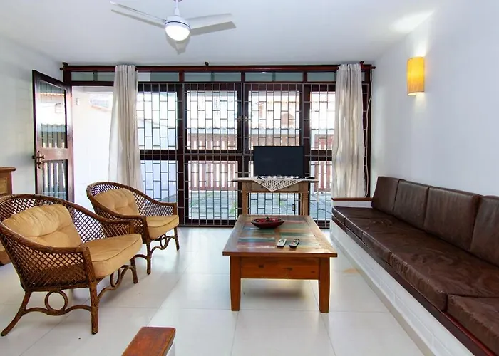 Cabo Frio: Casa P/ 8 Churrasqueira E Garagem, Brasil