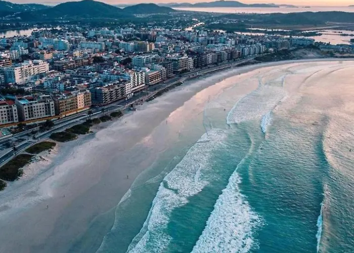 Apt Cabo Frio - próximo Praia do Forte, Brasil