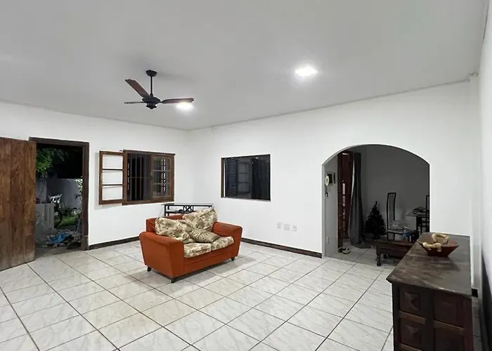 Casa Temporada Em Cabo Frio Vila, Brasil