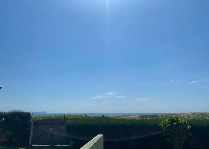 Apto Pé na Areia - Wi-Fi Gratuito - Tranquilidade à beira mar Cabo Frio, Brasil