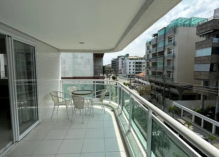 Apartamento 3 Quartos em Frente à Praia do Forte Cabo Frio, Brasil