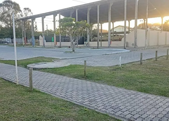 Casa com piscina, churrasqueira e ar condicionado em condomínio Cabo Frio, Brasil