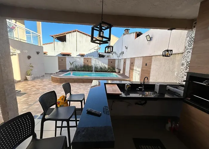 Casa com piscina, grande e espaçosa no Condomínio dos Pássaros Cabo Frio, Brasil